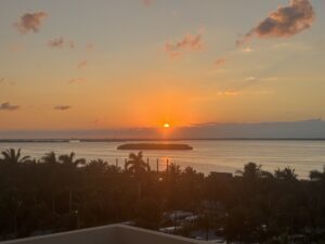 Read more about the article How to Save Hundreds in Cancun on Airport Transfers and Tours (Without Sacrificing Comfort)